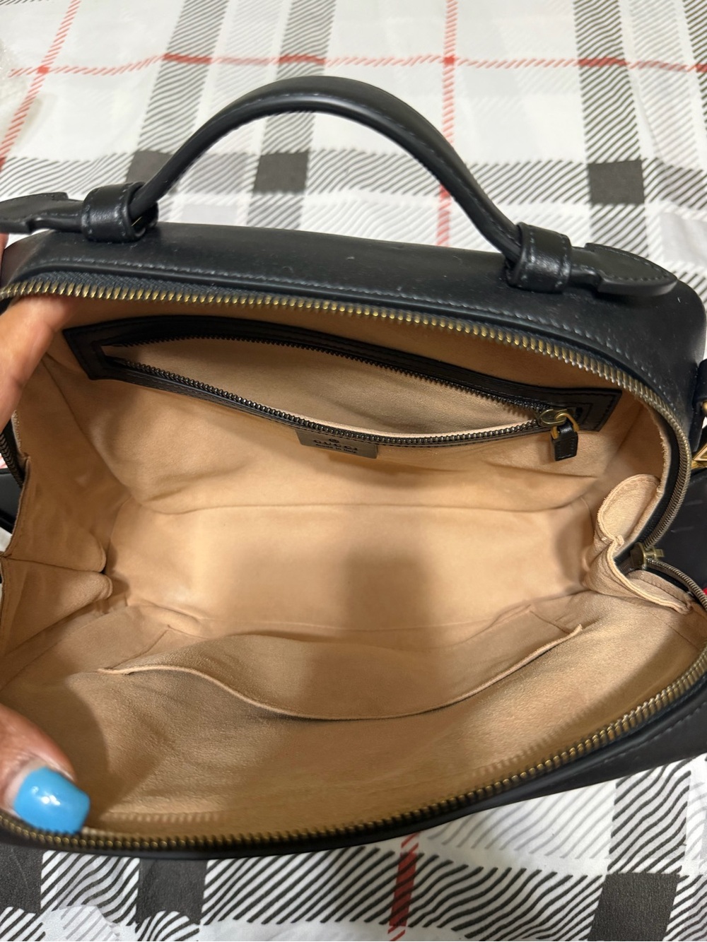 Gucci GG Marmont Black Leather Crossbody Bag with Red-White-Blue Strap - Picture 6 of 9